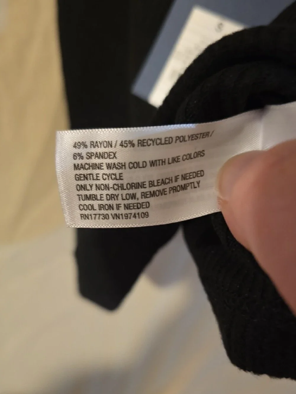 Universal Thread Black Ribbed Cropped Tank - Picture 5 of 7
